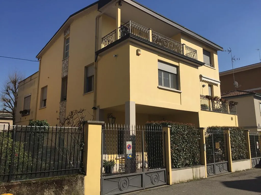 Guesthouse Flora Lodi 0*,