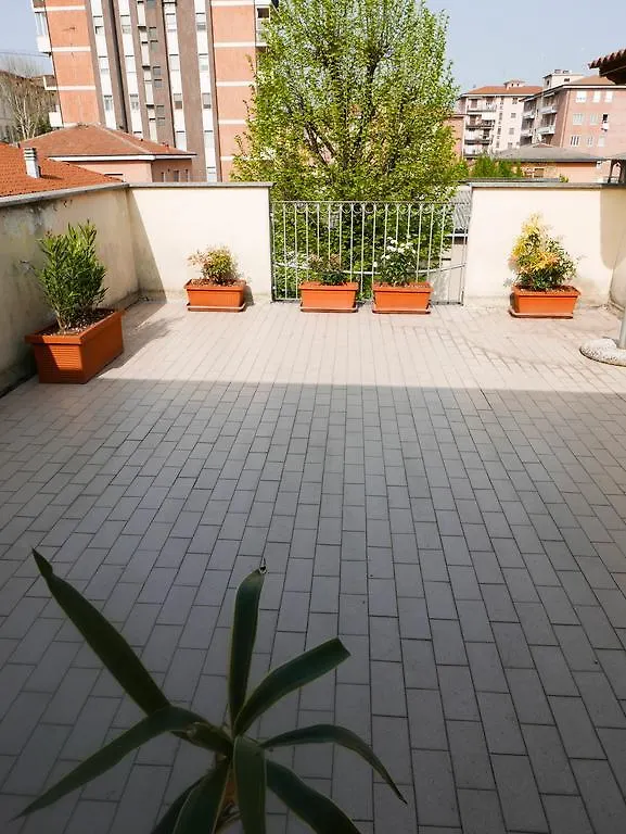 Guesthouse Flora Lodi 0*,